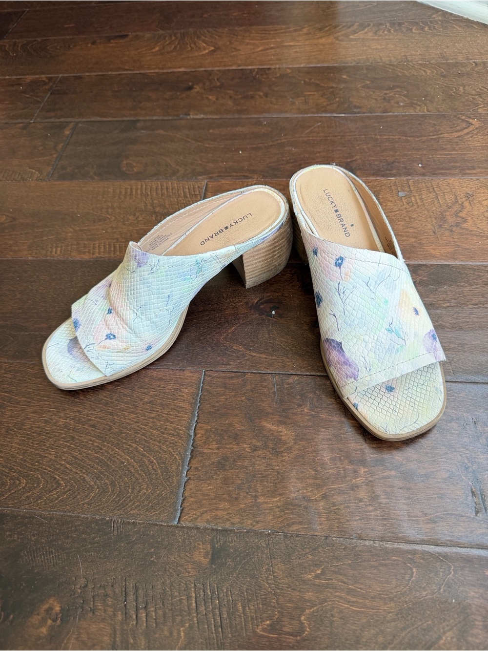 Lucky Brand Cream Floral Textured Slide Mules